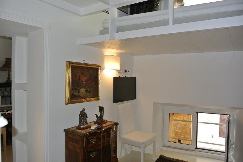 Pantheon Domus Valentino Apartment โรม ภายนอก รูปภาพ